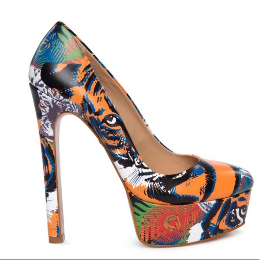 NIB Ruthie Davis X Disney Rajah Pumps Size 38